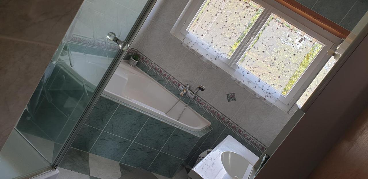 Villa Faby, Jacuzzy Sauna Privatif Saint-Maurice  Kültér fotó