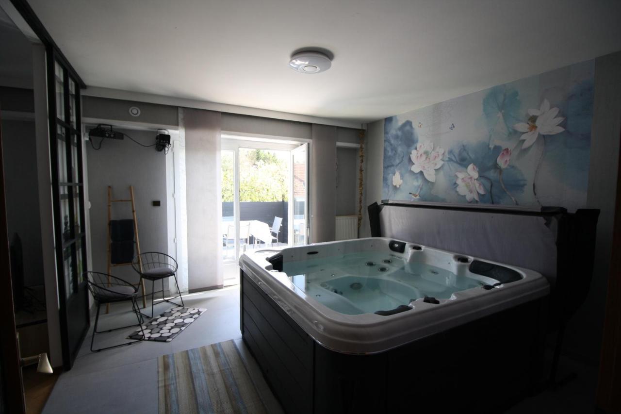 Villa Faby, Jacuzzy Sauna Privatif Saint-Maurice  Kültér fotó